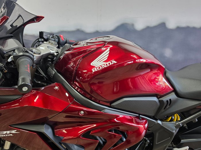 2021 Honda CBR650R RED