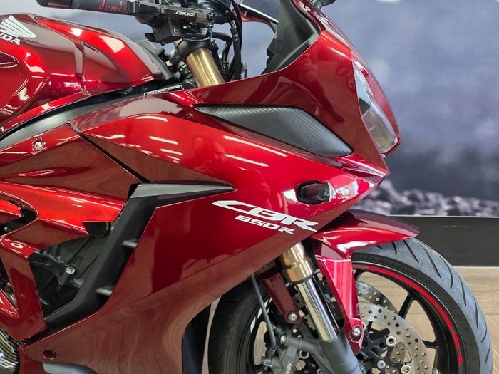 2021 Honda CBR650R RED