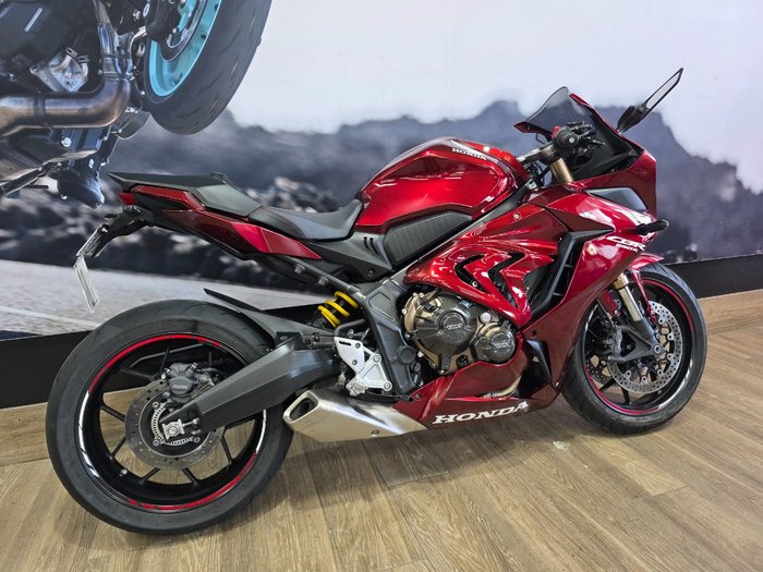 2021 Honda CBR650R RED
