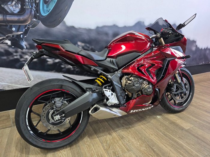 2021 Honda CBR650R RED