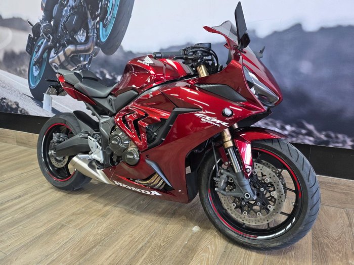 2021 Honda CBR650R RED