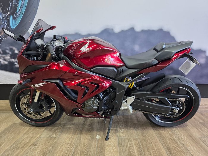 2021 Honda CBR650R RED