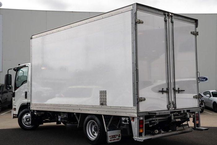 2022 Isuzu N Series NNR 45-150