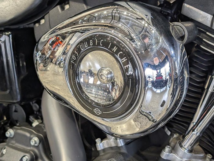 2014 Harley-Davidson Dyna Fat Bob 103 (FXDF) Dyna Black