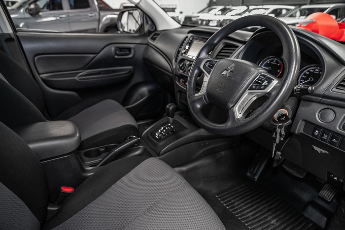 2021 Mitsubishi Triton GLX MR MY21 4X4 Dual Range White