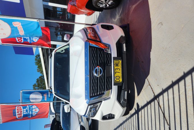 2021 NISSAN NAVARA