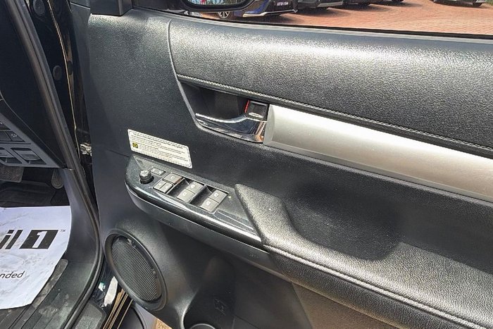 2020 Toyota Hilux SR5