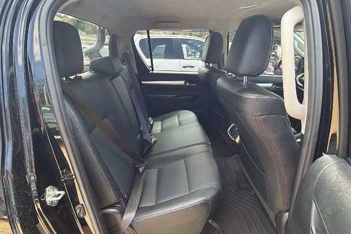 2020 Toyota Hilux SR5