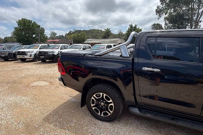 2020 Toyota Hilux SR5