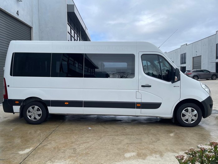 2019 Renault Master X62 Glacier White
