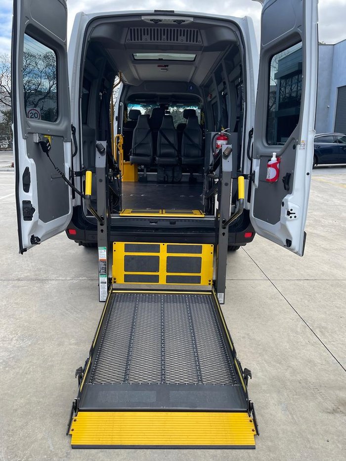 2019 Renault Master X62 Glacier White
