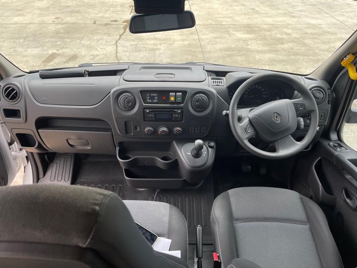 2019 Renault Master X62 Glacier White