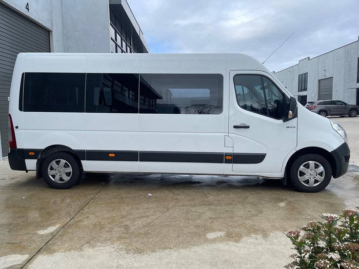 2019 Renault Master X62 Glacier White