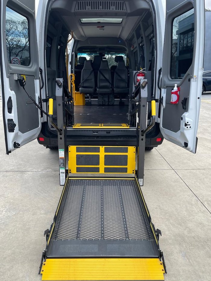 2019 Renault Master X62 Glacier White