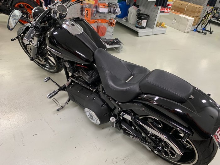 2014 Harley-davidson FXSB SOFTAIL BREAKOUT Black