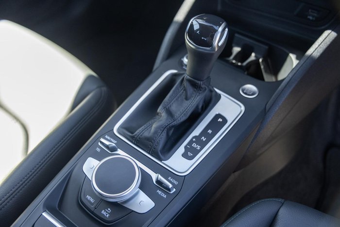 2023 Audi Q2 40 TFSI S line