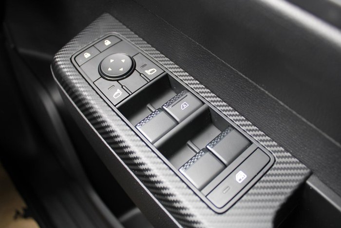 2025 Mitsubishi Triton GLX+