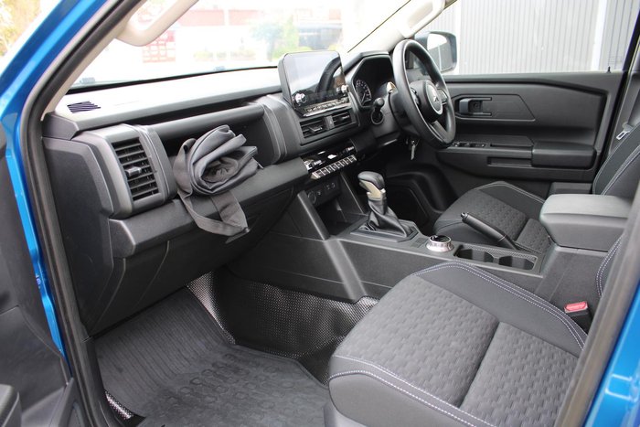 2025 Mitsubishi Triton GLX+