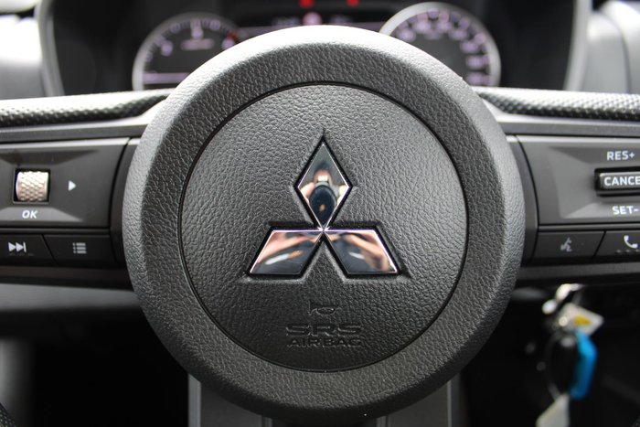 2025 Mitsubishi Triton GLX+