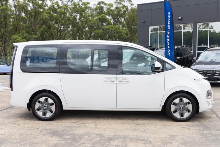 2025 Hyundai STARIA Elite