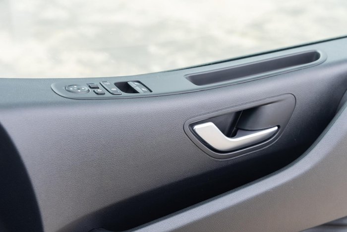 2025 Hyundai STARIA Elite