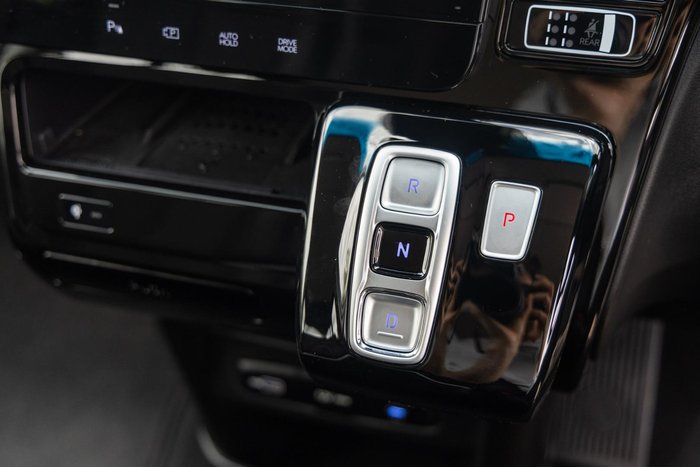 2025 Hyundai STARIA Elite