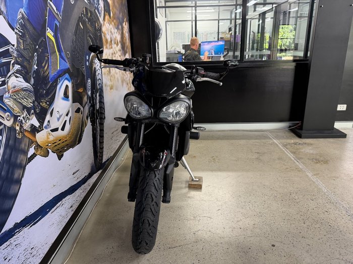 2019 Triumph STREET TRIPLE R BLACK