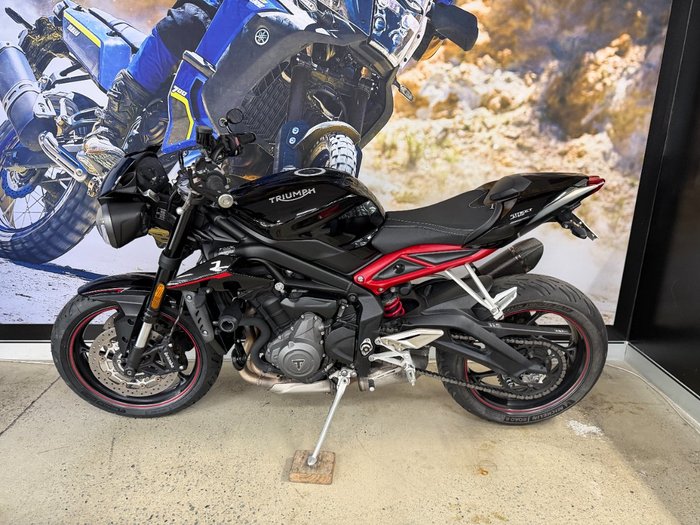 2019 Triumph STREET TRIPLE R BLACK
