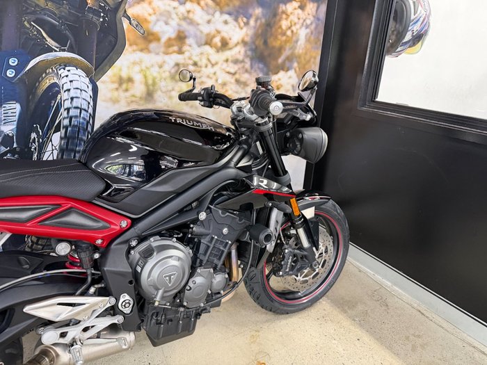 2019 Triumph STREET TRIPLE R BLACK