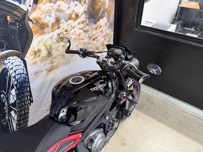 2019 Triumph STREET TRIPLE R BLACK