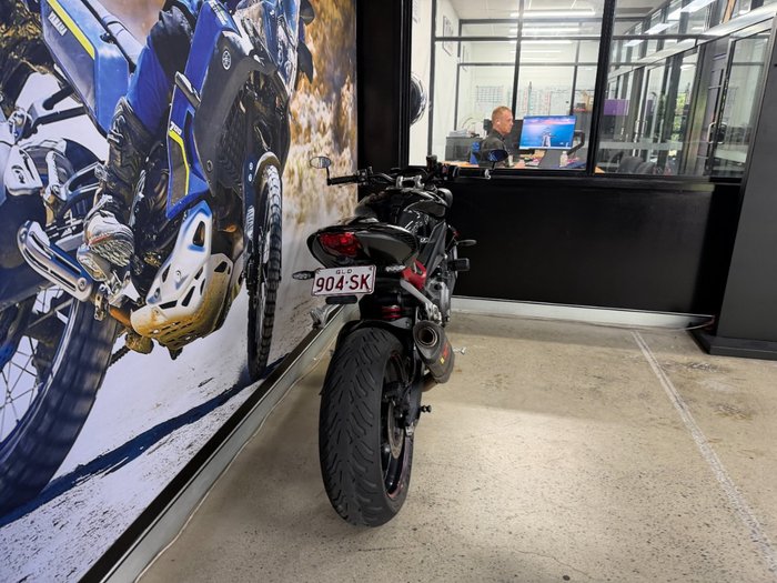 2019 Triumph STREET TRIPLE R BLACK