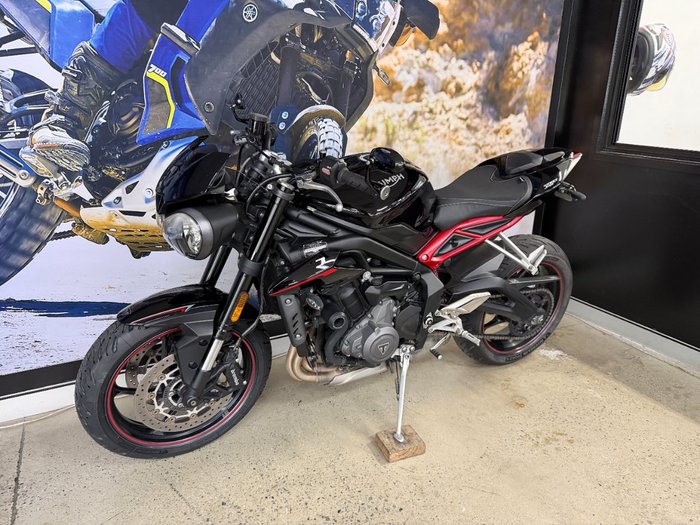 2019 Triumph STREET TRIPLE R BLACK