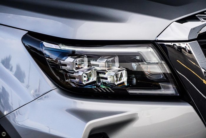 2025 Nissan Navara ST