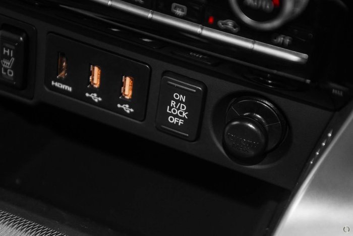 2025 Mitsubishi Pajero Sport Exceed QG MY25 4X4 Dual Range Black Mica