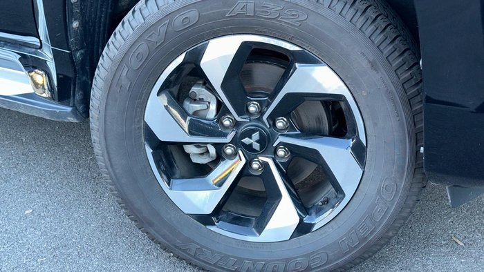 2025 Mitsubishi Pajero Sport Exceed