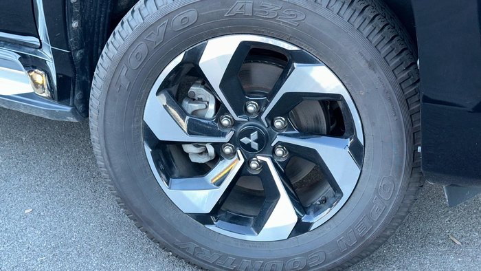 2025 Mitsubishi Pajero Sport Exceed