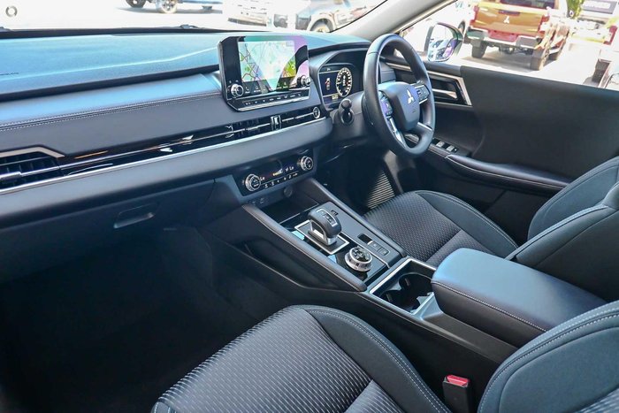 2025 Mitsubishi Outlander PHEV ES ZM MY24 AWD White