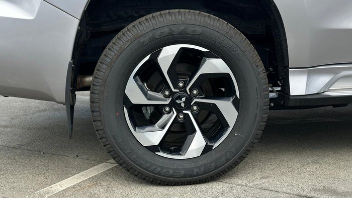 2025 Mitsubishi Pajero Sport Exceed QG MY25 4X4 Dual Range Blade Silver