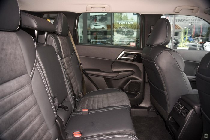 2025 Mitsubishi Outlander Aspire ZM MY24 White Diamond