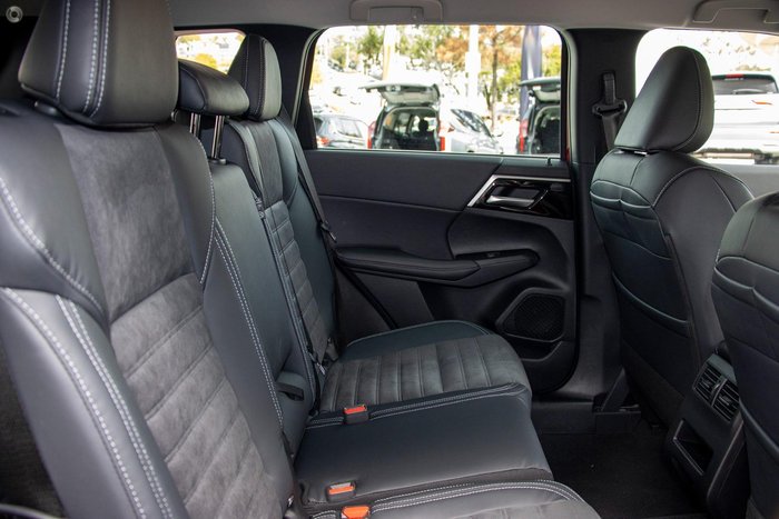 2025 Mitsubishi Outlander Aspire ZM MY24 Red Diamond