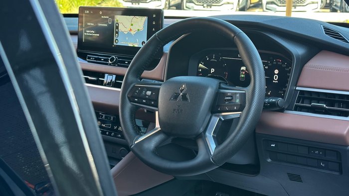 2025 Mitsubishi Outlander Exceed Tourer ZM MY25 AWD Black Diamond with Sterling Silver Roof
