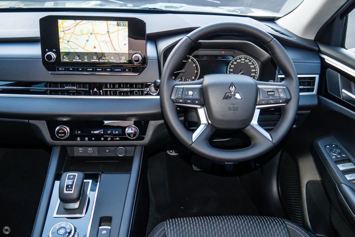 2025 Mitsubishi Outlander LS ZM MY24 Sterling Silver