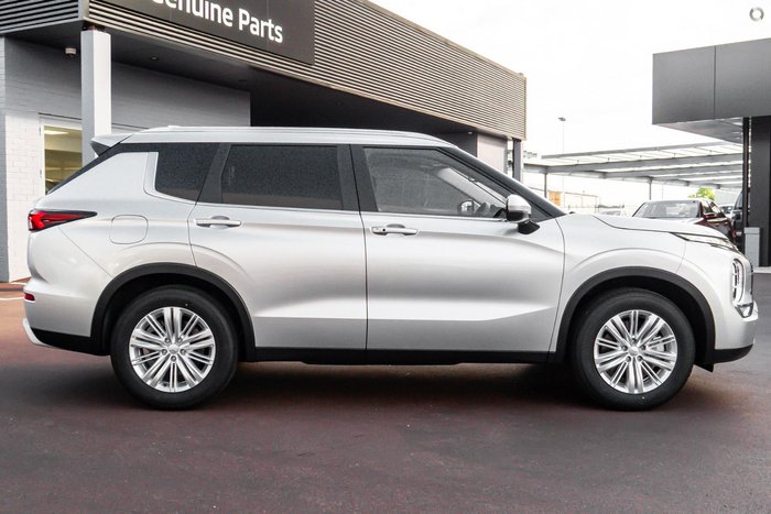 2025 Mitsubishi Outlander LS ZM MY24 Sterling Silver