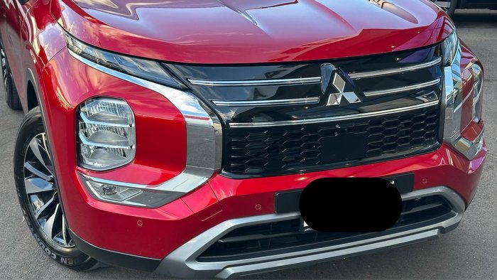 2025 Mitsubishi Outlander LS