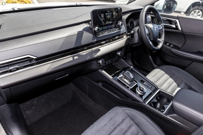 2025 Mitsubishi Outlander Aspire