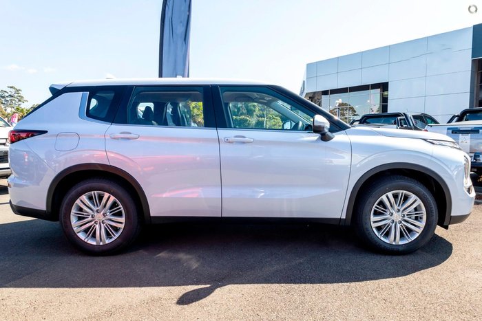 2025 Mitsubishi Outlander ES ZM MY24 White Diamond