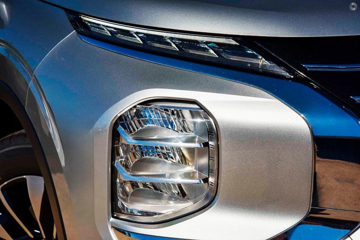 2025 Mitsubishi Outlander LS ZM MY25 AWD Sterling Silver