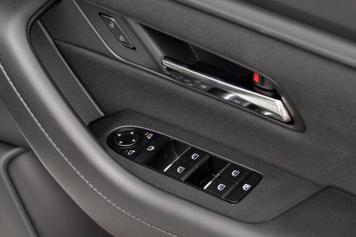 2025 Mazda CX-80 G40e Pure