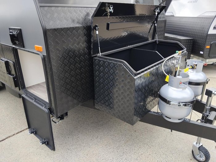 2025 Cadillac RV Ares Single Axle Off Road Couples Caravan