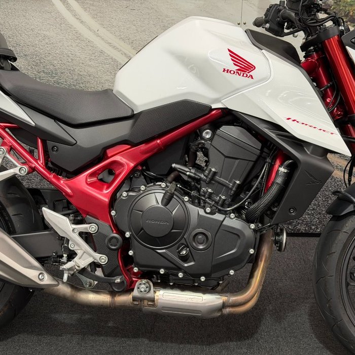 2023 Honda 2023 Honda NAKED CB750 (Hornet) White